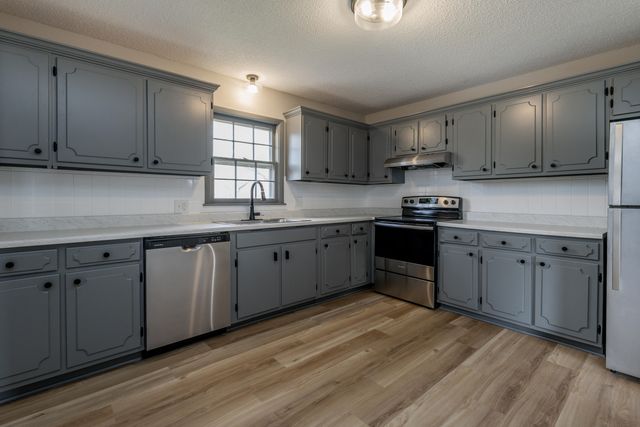 1217 JAKE LN, Columbia, MO 65203