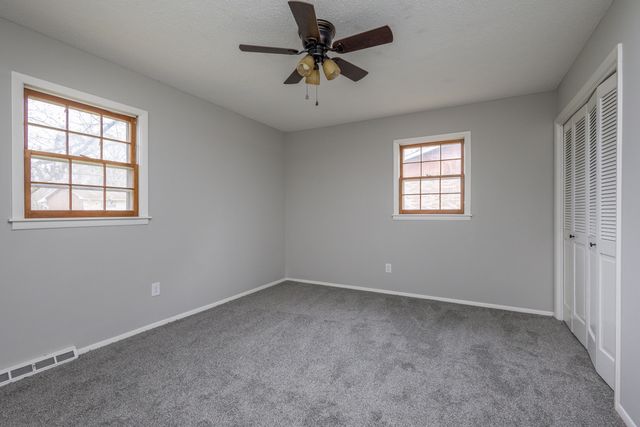1217 JAKE LN, Columbia, MO 65203