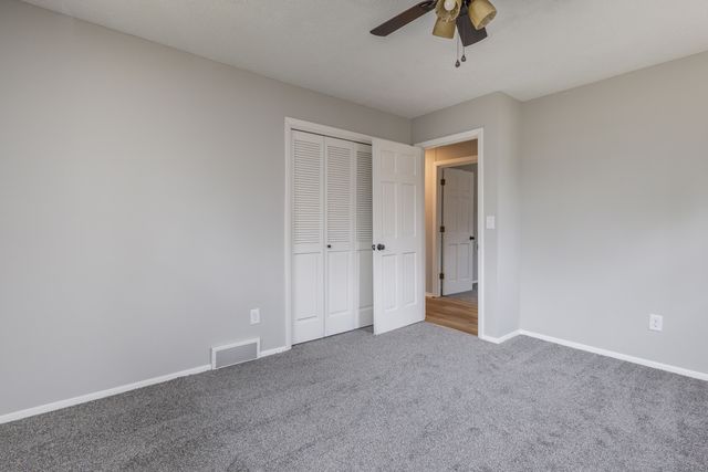 1217 JAKE LN, Columbia, MO 65203