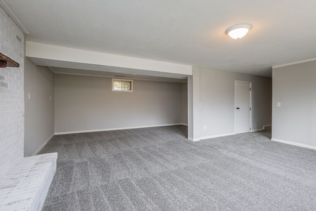 1217 JAKE LN, Columbia, MO 65203