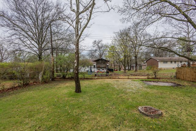 1217 JAKE LN, Columbia, MO 65203