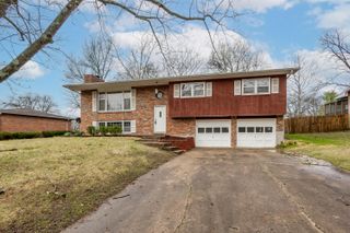 1217 JAKE LN, Columbia, MO 65203