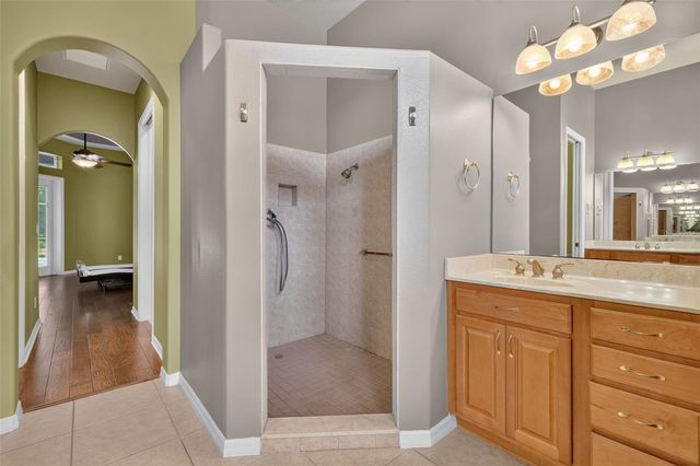 20606 QUEEN ALEXANDRA DRIVE, Leesburg, FL 34748