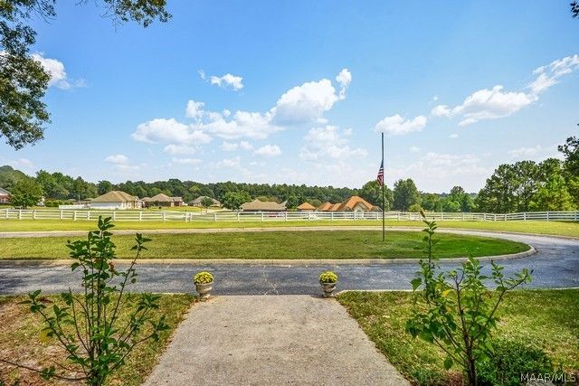 101 St Thomas Avenue, Wetumpka, AL 36092