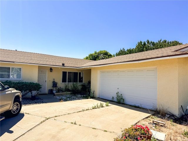 335 Mooncrest, Santa Maria, CA 93455