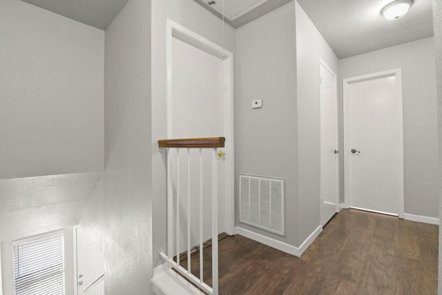 6 E Willowood Court, The Woodlands, TX 77381