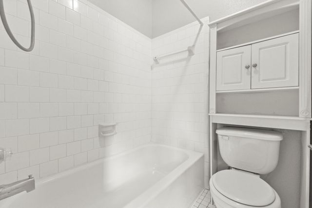 6 E Willowood Court, The Woodlands, TX 77381