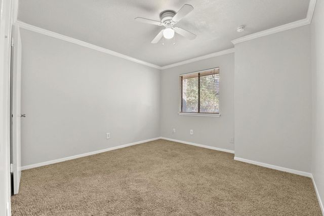 6 E Willowood Court, The Woodlands, TX 77381