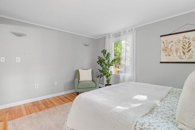 23 Middle Dunstable Road, Nashua, NH 03062