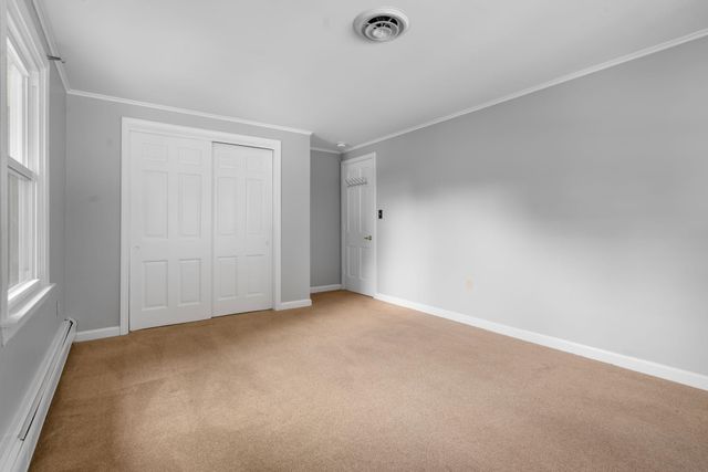 23 Middle Dunstable Road, Nashua, NH 03062