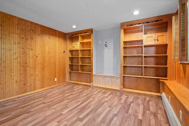 23 Middle Dunstable Road, Nashua, NH 03062