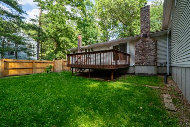 23 Middle Dunstable Road, Nashua, NH 03062