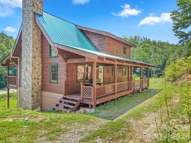 2560 Round Hill Road, Bryson City, NC 28713
