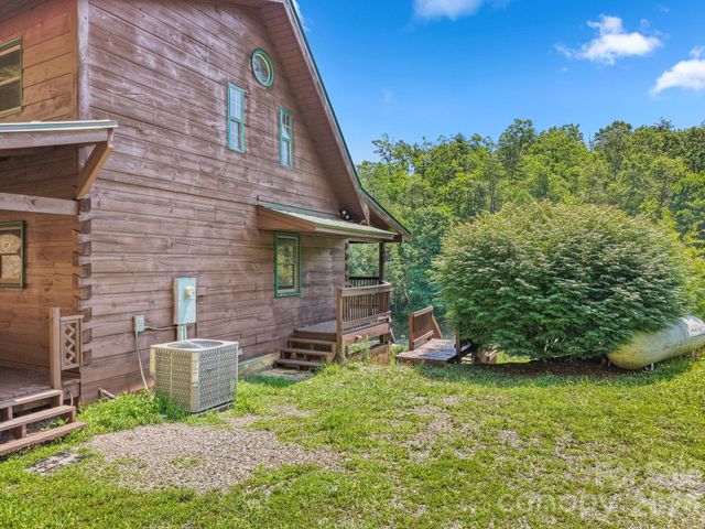 2560 Round Hill Road, Bryson City, NC 28713