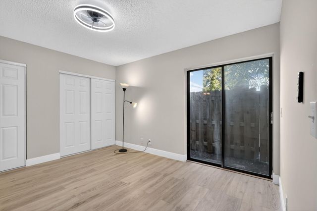 24 Crossings Circle D, Boynton Beach, FL 33435