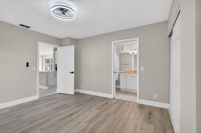 24 Crossings Circle D, Boynton Beach, FL 33435