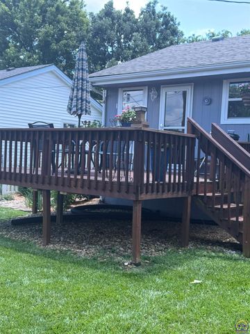 7406 SW 26th CT, Topeka, KS 66614