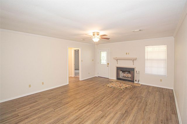 320 Bridgeview Drive, Onalaska, TX 77360
