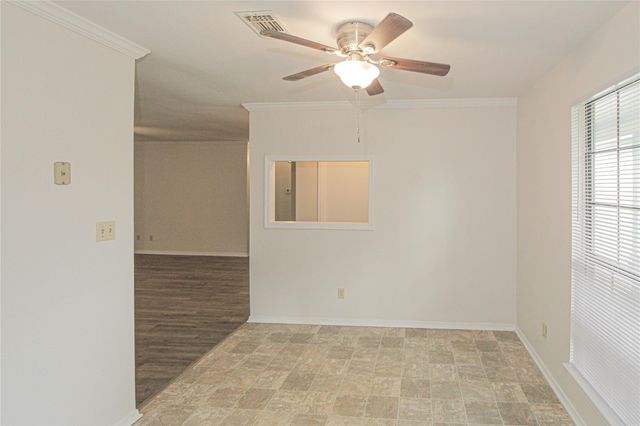 320 Bridgeview Drive, Onalaska, TX 77360