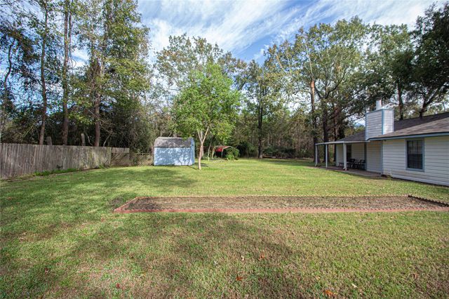 320 Bridgeview Drive, Onalaska, TX 77360