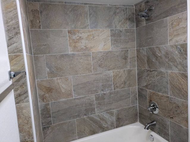 205 N Wood Street, Cleburne, TX 76033