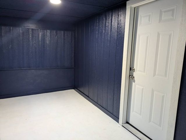 205 N Wood Street, Cleburne, TX 76033