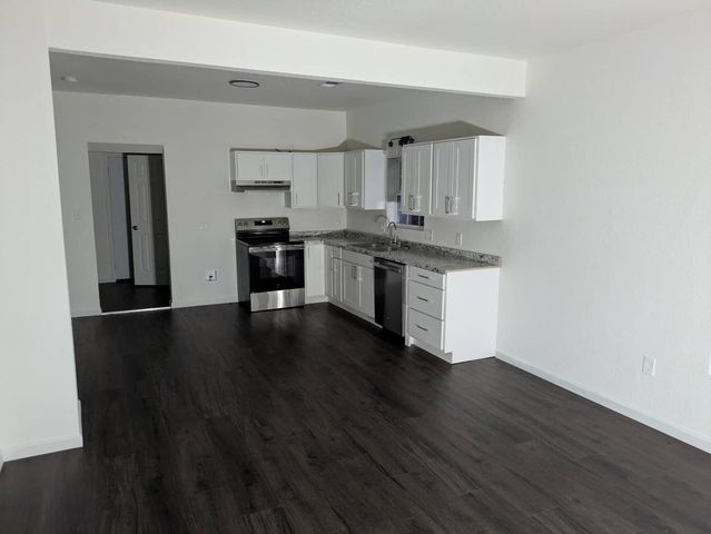 205 N Wood Street, Cleburne, TX 76033