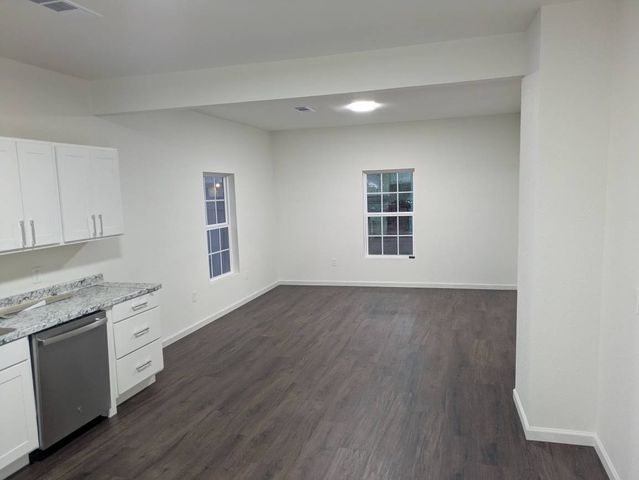 205 N Wood Street, Cleburne, TX 76033