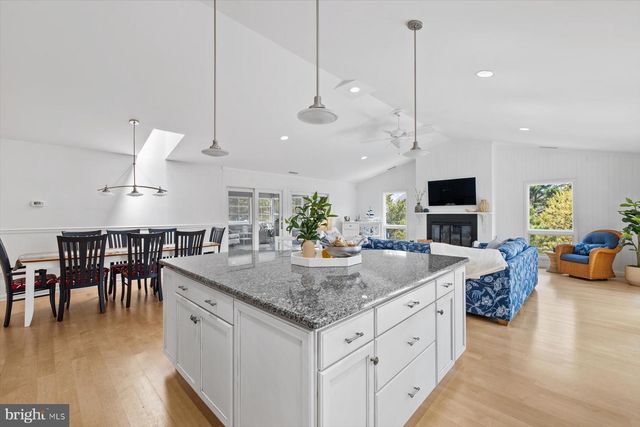 39664 SEASIDE AVE, North Bethany, DE 19930