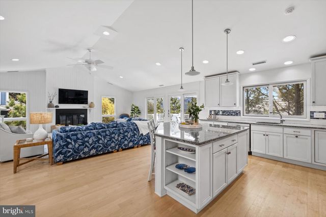 39664 SEASIDE AVE, North Bethany, DE 19930