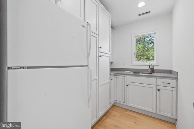 39664 SEASIDE AVE, North Bethany, DE 19930
