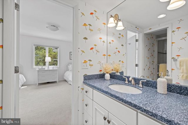 39664 SEASIDE AVE, North Bethany, DE 19930