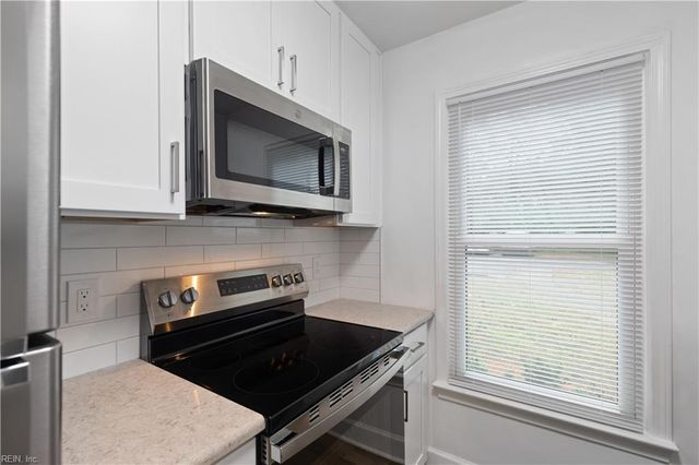 3235 Clover Hill DR, Portsmouth, VA 23703