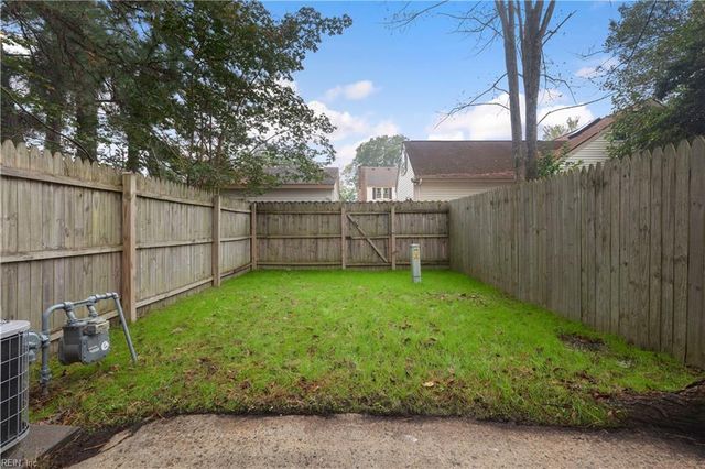 3235 Clover Hill DR, Portsmouth, VA 23703