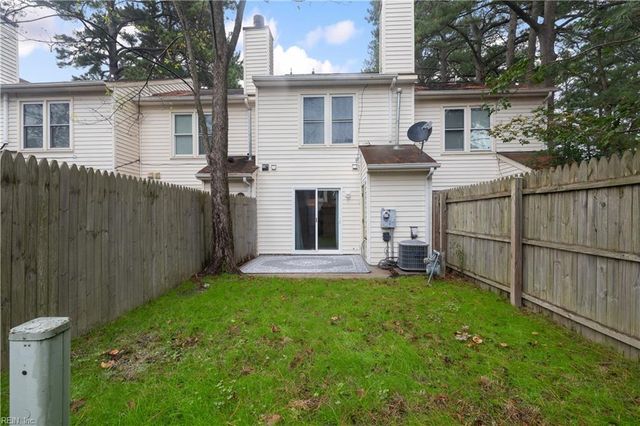 3235 Clover Hill DR, Portsmouth, VA 23703