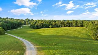 Chalagi Lane, Vienna, WV 26105