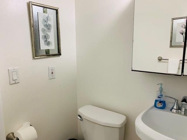 2401 ANDROS Lane, Fort Lauderdale, FL 33312