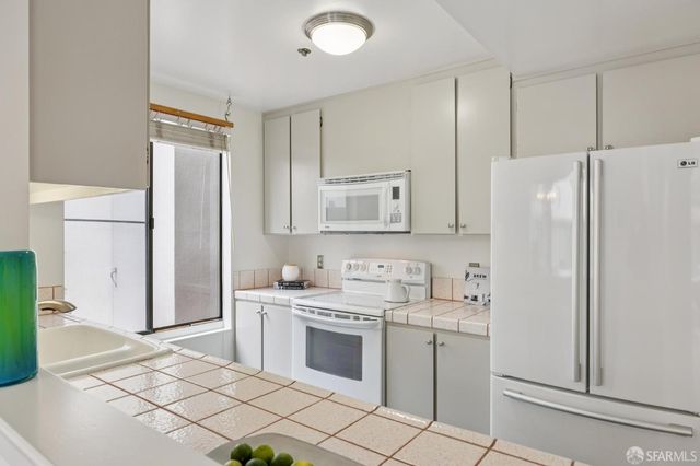 156 Lombard Street 33, San Francisco, CA 94111