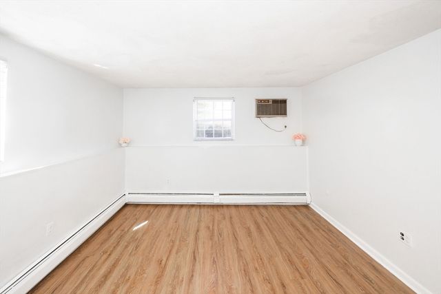 12 Williamsburg Ct 1, Shrewsbury, MA 01545