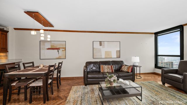 1030 N State Street 34D, Chicago, IL 60610