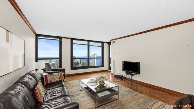 1030 N State Street 34D, Chicago, IL 60610