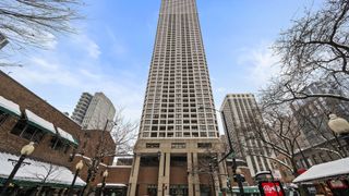 1030 N State Street 34D, Chicago, IL 60610