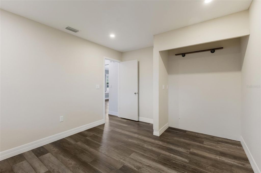 Image 23 of property listing at 8034 56TH COURT E, Palmetto, FL 34221