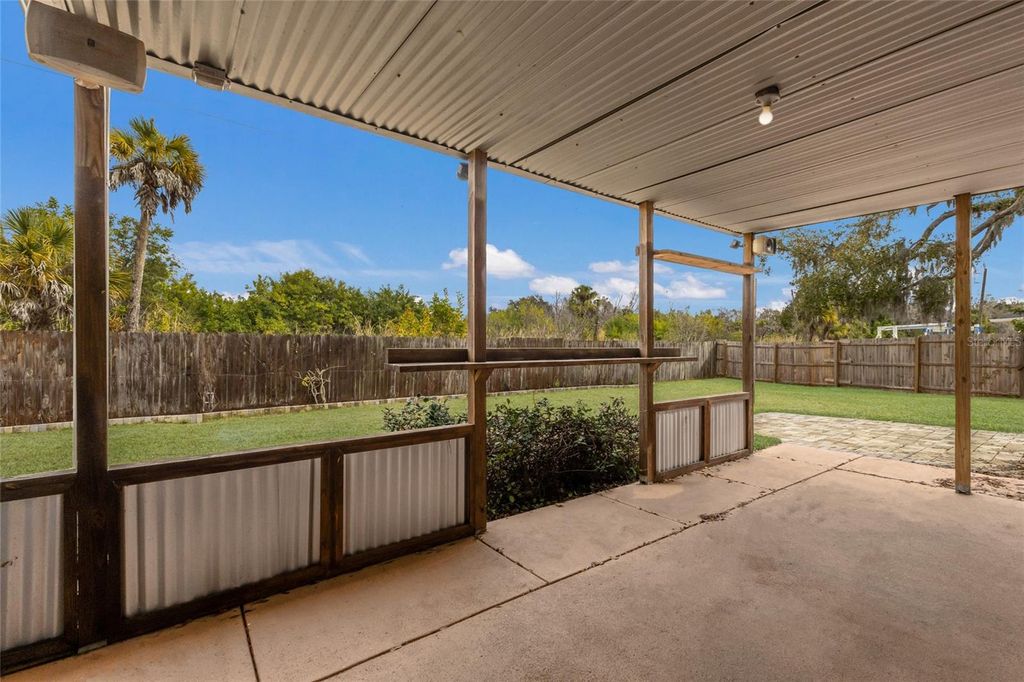 Image 25 of property listing at 8034 56TH COURT E, Palmetto, FL 34221