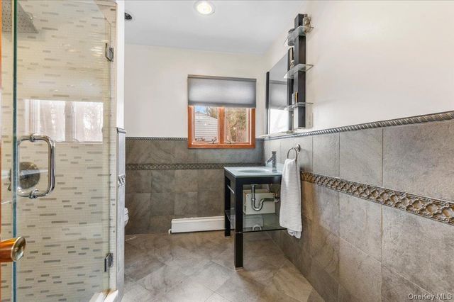 22 Lake Road, Great Neck, NY 11020