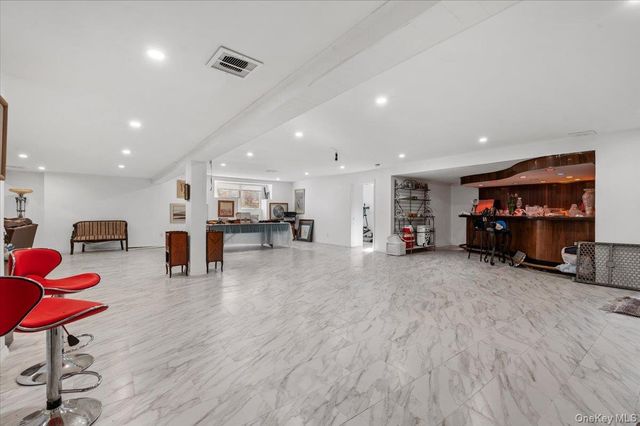 22 Lake Road, Great Neck, NY 11020