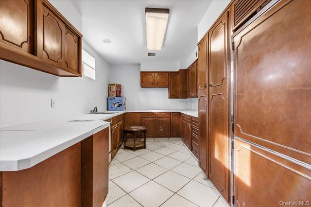 22 Lake Road, Great Neck, NY 11020