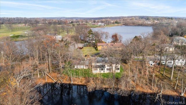 22 Lake Road, Great Neck, NY 11020