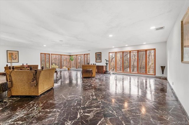 22 Lake Road, Great Neck, NY 11020