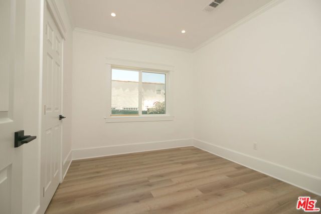 2510 S Bronson Avenue, Los Angeles, CA 90018